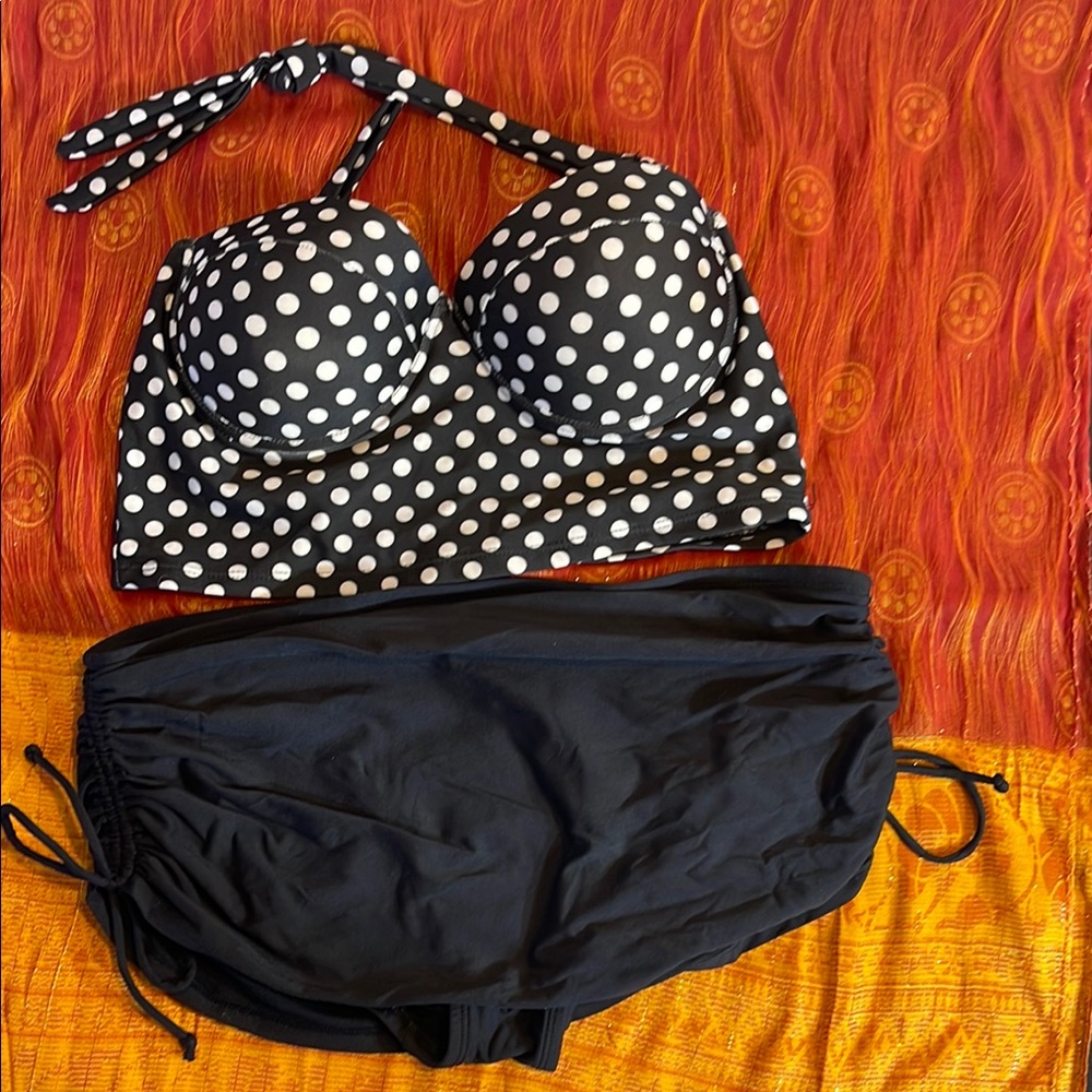 💕Bundle 3 for $20 Polka Dot Halter Bikini Top and Black Bottoms